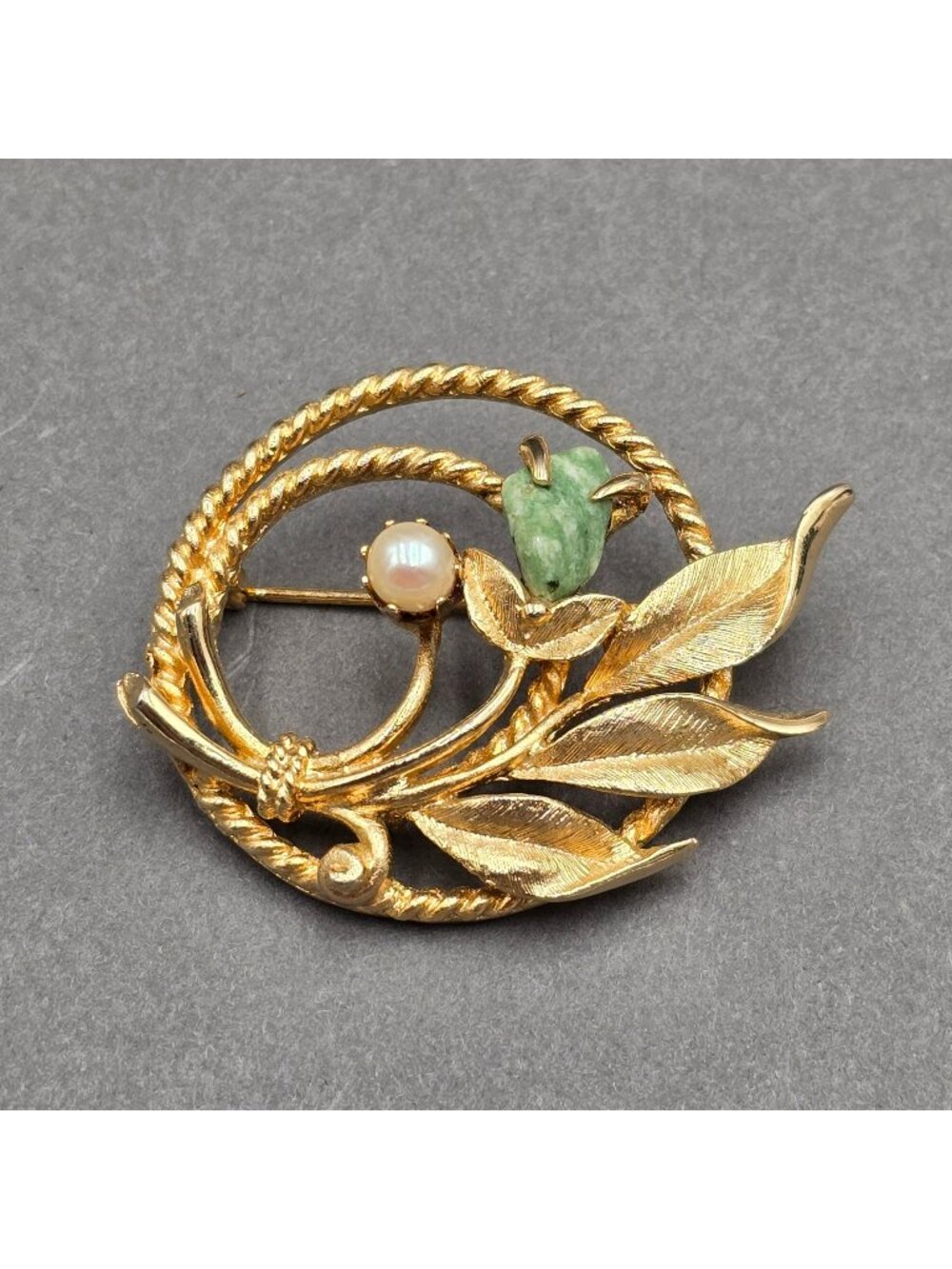 Vintage Sarah Coventry Jade Garden Brooch Pearl Gold Tone 1966 Pin